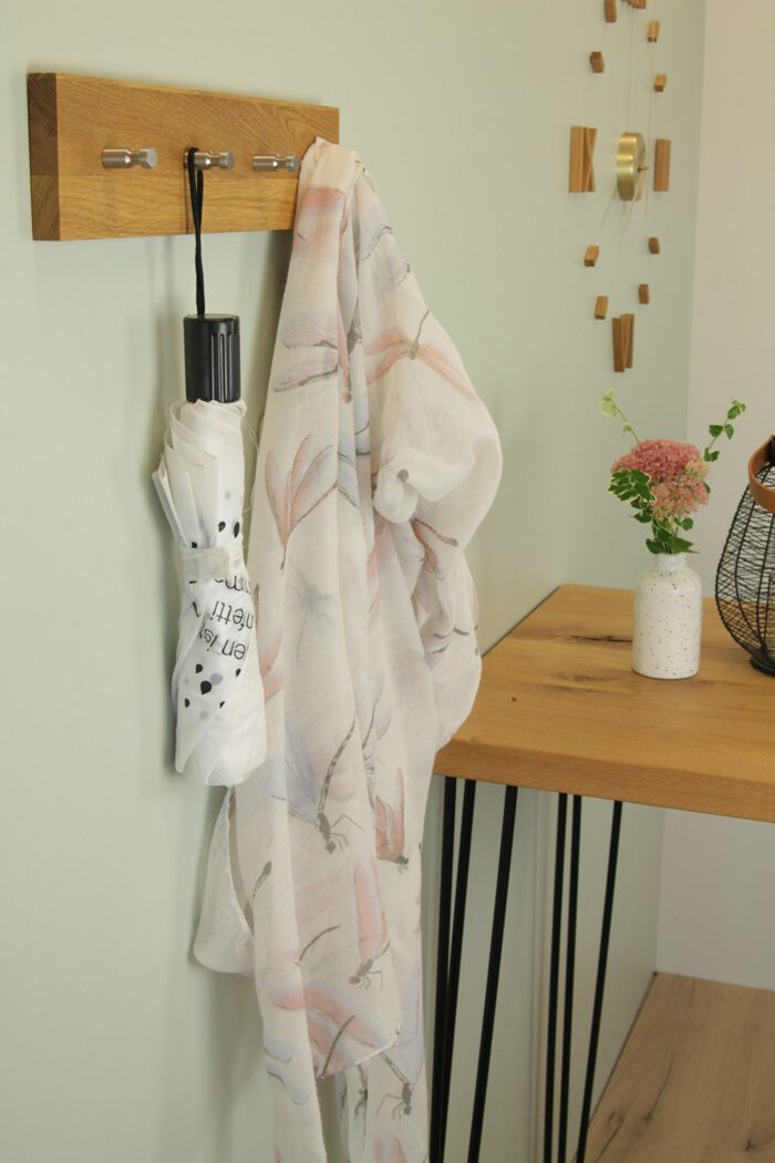 Garderobe aus Holz