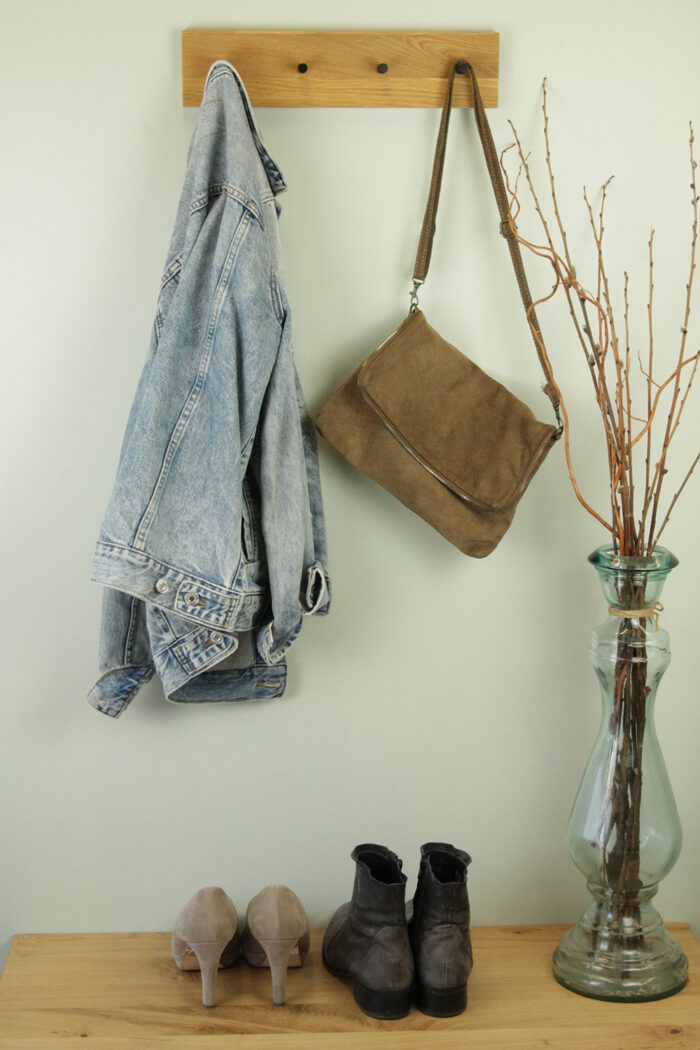 Wandgarderobe aus Eiche